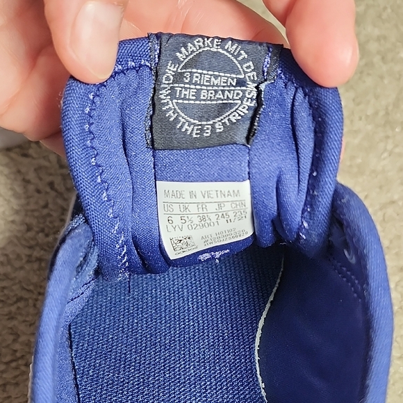 Adidas Nizza Dark Blue Sneakers with White Accents - Picture 2 of 10